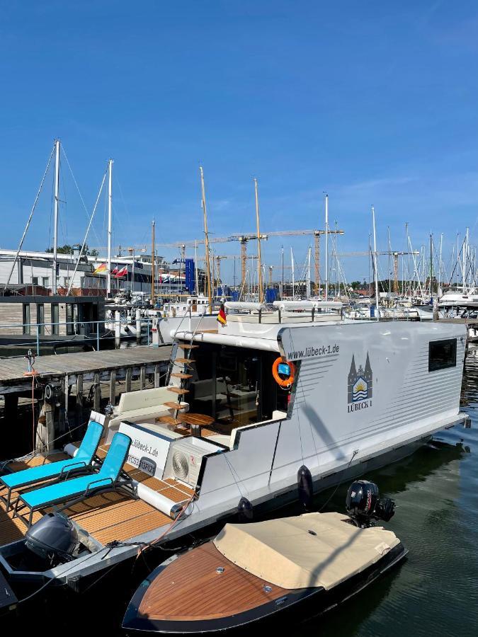Hausboot Mit Traumlage In Luebeck-Travemuende Hotel Eksteriør billede