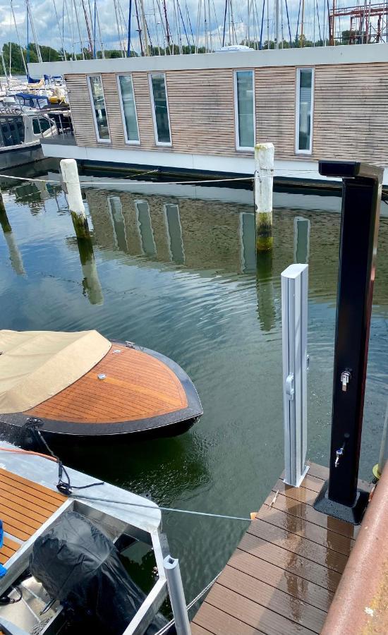 Hausboot Mit Traumlage In Luebeck-Travemuende Hotel Eksteriør billede