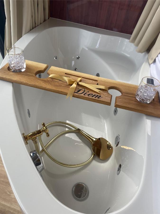 Hausboot Mit Traumlage In Luebeck-Travemuende Hotel Eksteriør billede