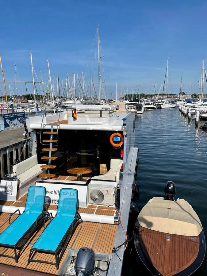Hausboot Mit Traumlage In Luebeck-Travemuende Hotel Eksteriør billede