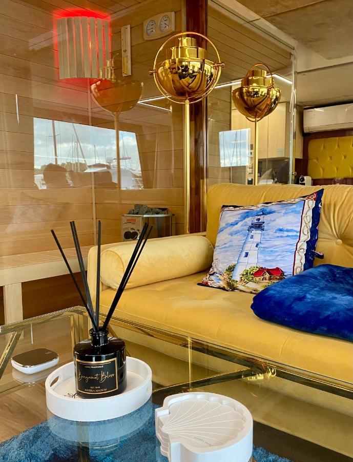 Hausboot Mit Traumlage In Luebeck-Travemuende Hotel Eksteriør billede