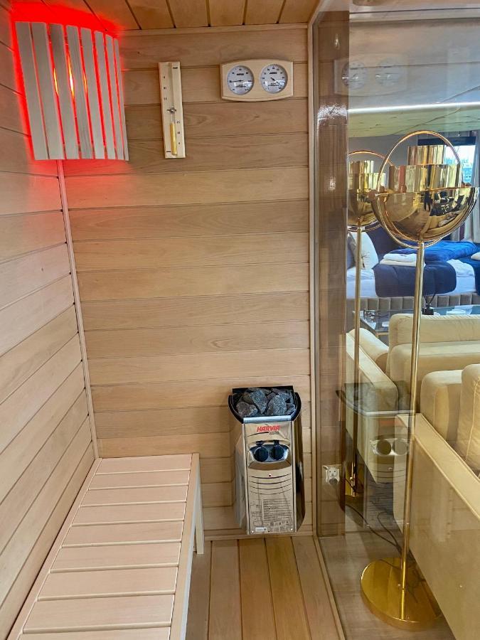 Hausboot Mit Traumlage In Luebeck-Travemuende Hotel Eksteriør billede