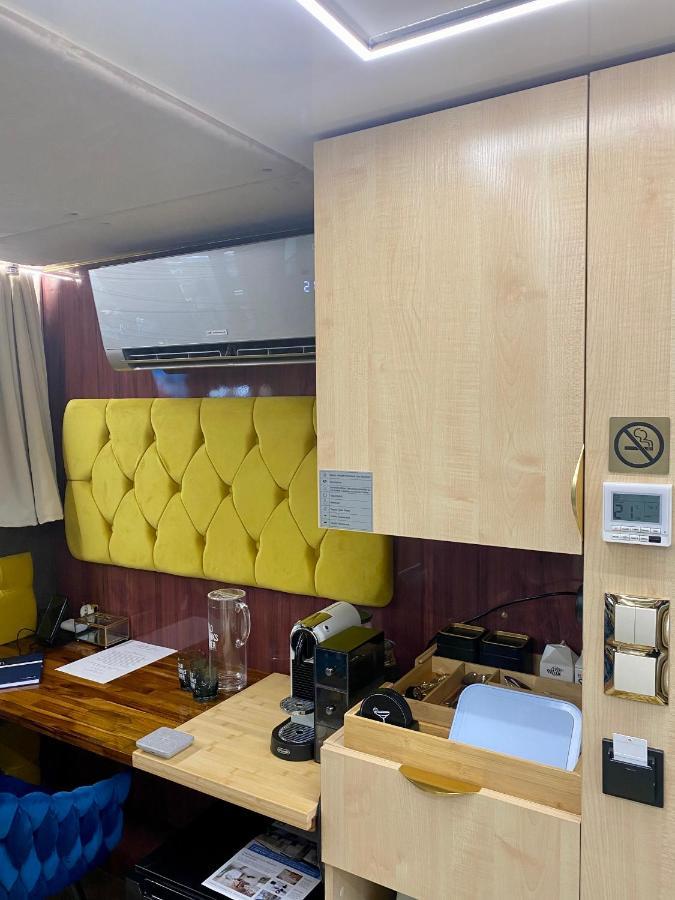 Hausboot Mit Traumlage In Luebeck-Travemuende Hotel Eksteriør billede
